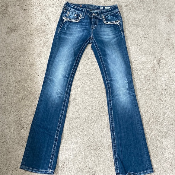 MissMe PreOwned Women’s Size 26 MidRise Jeans - Picture 1 of 5